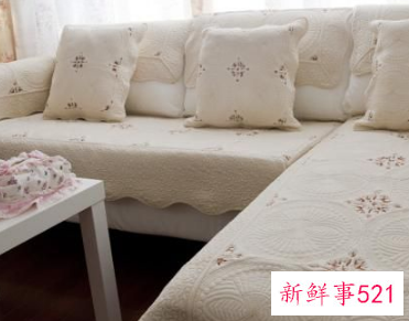 布艺沙发上的胶水用什么可以洗掉