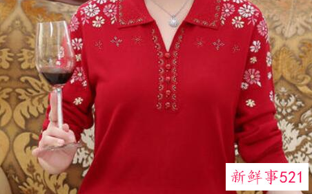 女儿订婚妈妈穿什么衣服