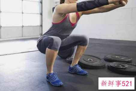 深蹲的标准动作有哪些
