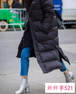 穿羽绒服穿什么裤子