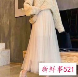 秋冬杏色半身纱裙搭配图片