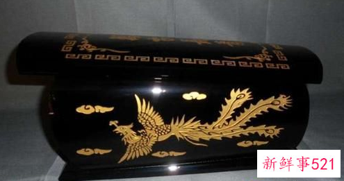 梦见棺材里面装着死人是什么意思