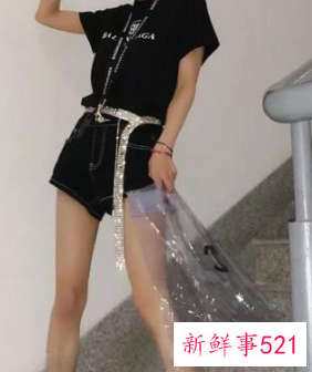 黑色衣服搭配技巧