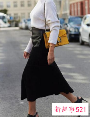 毛衣可以搭围巾吗