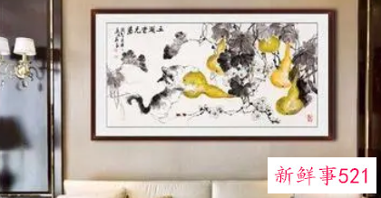 客厅挂画摆放有何讲究