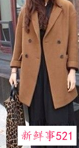 大衣搭配连衣裙