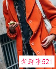 橙色大衣的整体搭配
