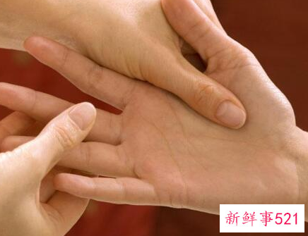 手粗糙涂护手霜有用吗