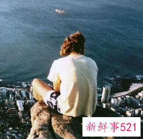 当你开始怀疑他不爱你