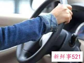 方向盘轻微震动正常吗