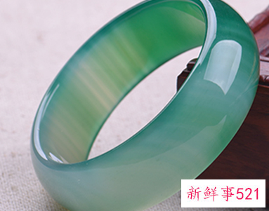 玉镯子形状分哪几种颜色