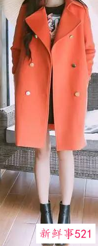 大衣搭配连衣裙