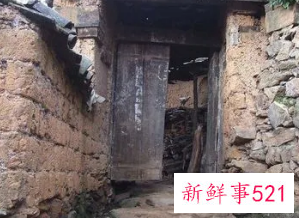 梦见生活在小时候的老房子