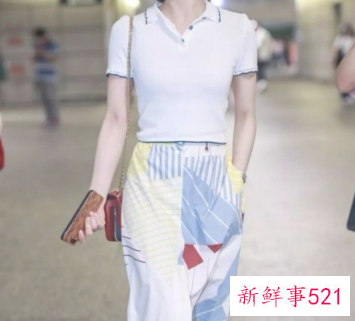 polo衫配什么裙子好看