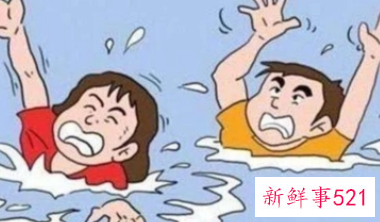 梦见自己落水自己爬上来是什么意思