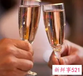 酒桌怎样提酒说话技巧