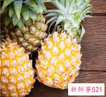 早餐不要空腹吃香蕉和菠萝