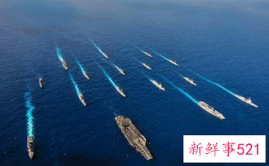 洪崖洞日军雕塑被小男孩狂扇耳光