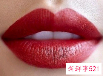 冬季嘴皮干裂是什么原因