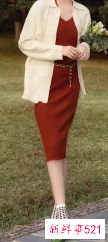 里面穿连衣裙外面穿什么