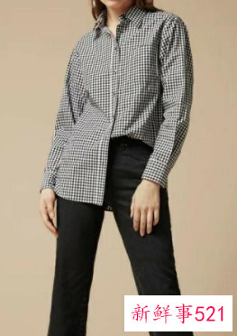 小直筒牛仔裤搭配什么上衣