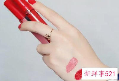 初学者怎么涂哑光的唇釉