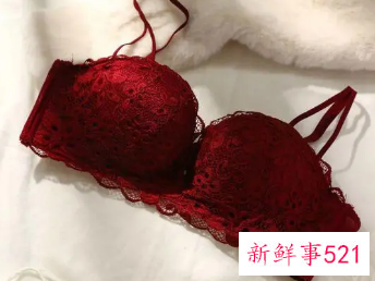 40多岁男人喜欢女人穿什么颜色的内衣