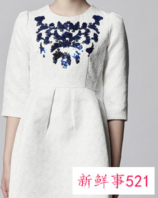 轻奢衣服的搭配方法