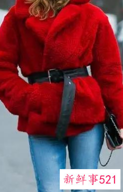 45岁的女人穿什么颜色的衣服好看