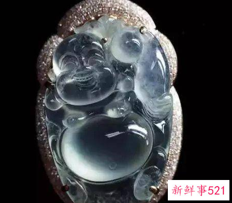 佩戴玉佛吊坠的讲究