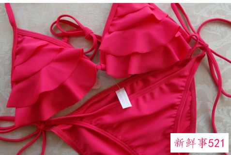 女生泡温泉穿什么样的泳衣图片