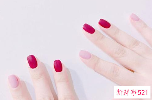 手黑美甲什么颜色显白