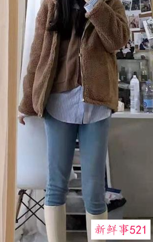 白色靴子配什么衣服裤子好看