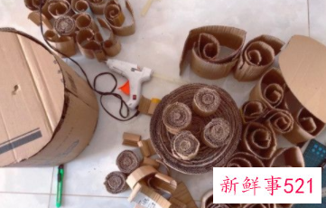 利用废旧物品做小手工