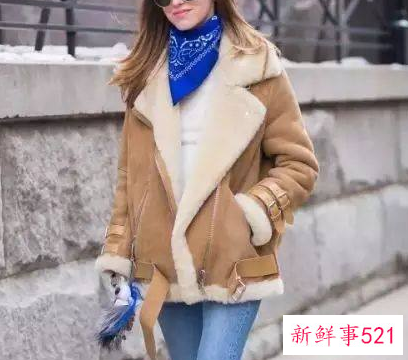 小丝巾简单的系法