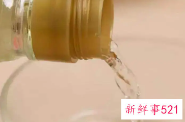 泡脚用白醋还是米醋好