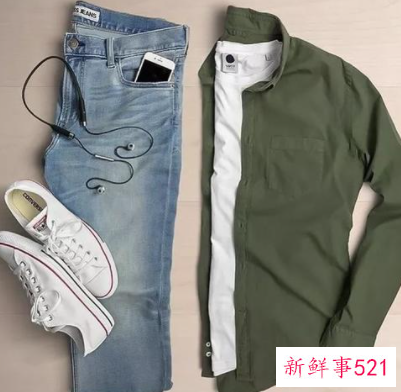 白色帆布鞋怎么搭配