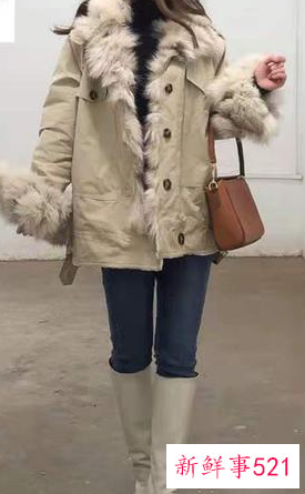 白色靴子配什么衣服裤子好看