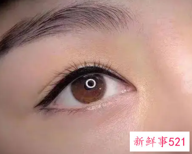 千万不要做美瞳线