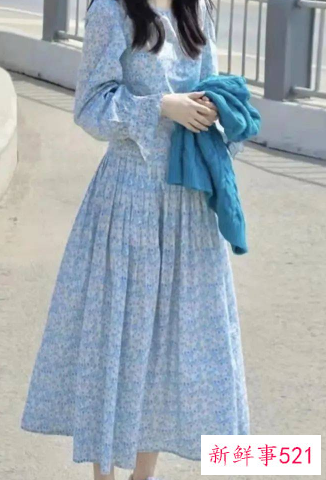 春天出游穿搭照相好看女