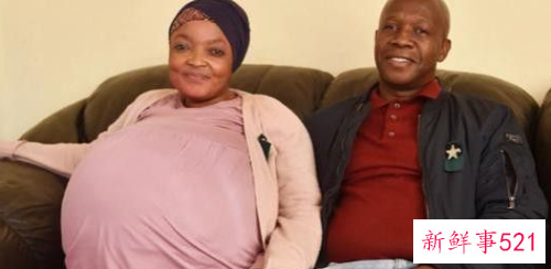 南非妇女产下十胞胎