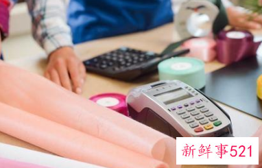 陪领导吃饭应酬的女人