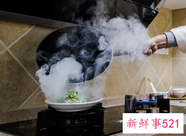 厨房总是油腻腻的怎么办
