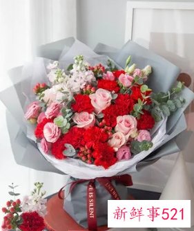 15朵康乃馨不同寓意