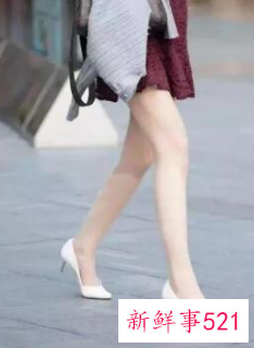 哪些衣服适合穿高跟鞋
