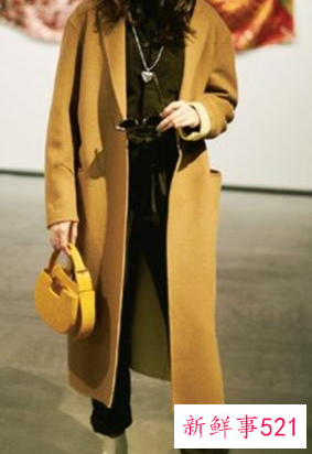 白色靴子配什么衣服裤子好看