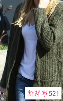 45岁的女人穿什么颜色的衣服好看