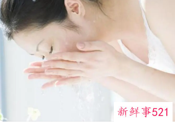 爱美的你要懂得补水三个关键时期把握好