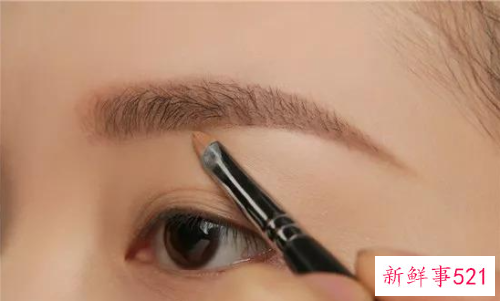 怎么画出漂亮的眉毛