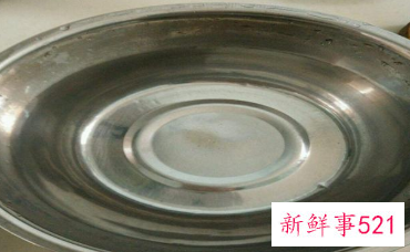 冬天里的羽绒服怎么清洗和收纳